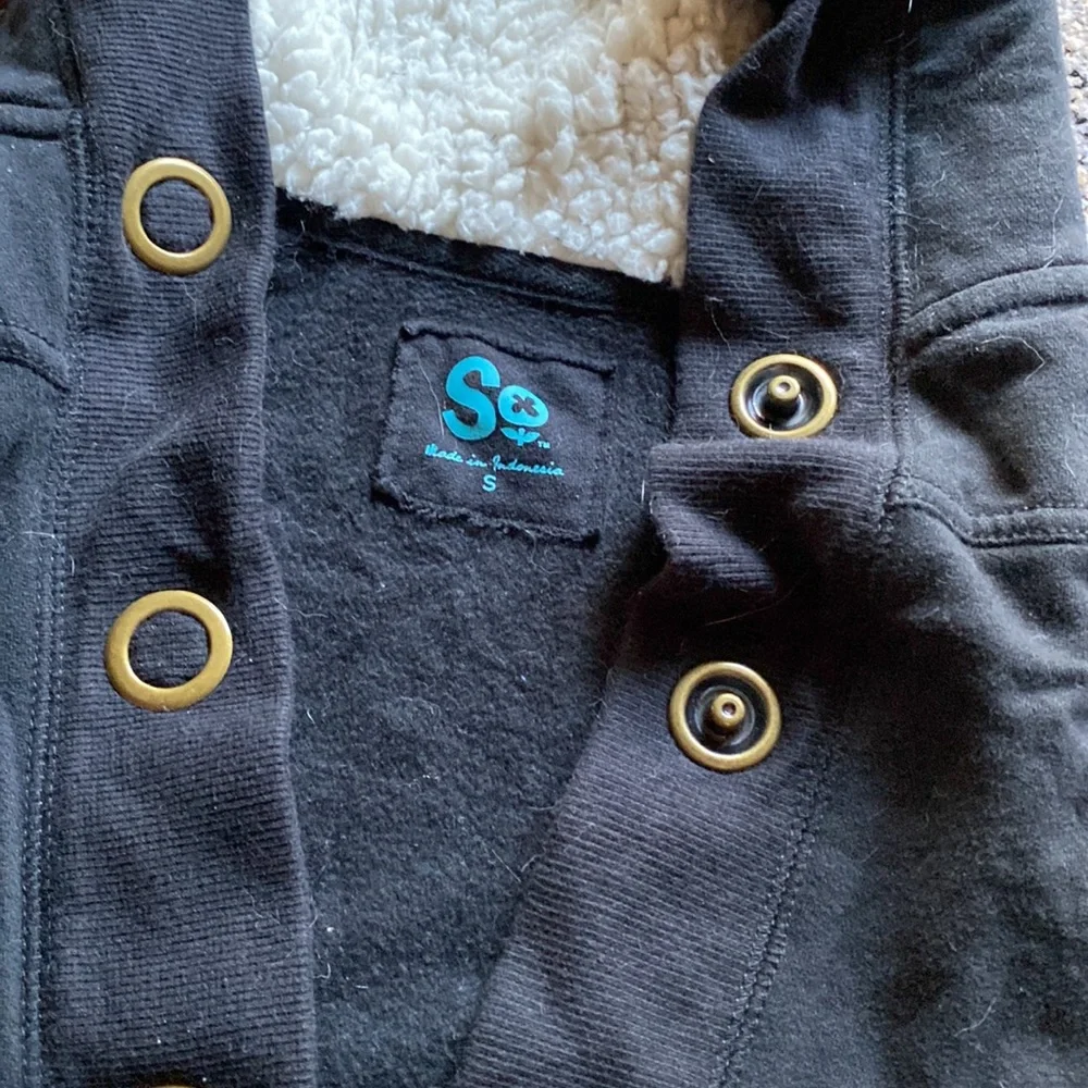 Black Snap Up Hoody with Sherpa Lined Hood EUC - Picture 2 of 6